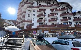Appartement La Tania 2 Pieces Garage Dans Chalet Pied Pistes